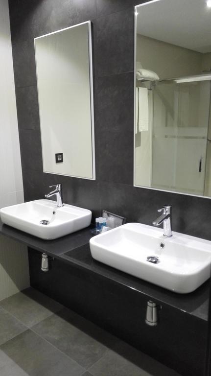 Apartamentos Las Palmeras Palma del Río Δωμάτιο φωτογραφία