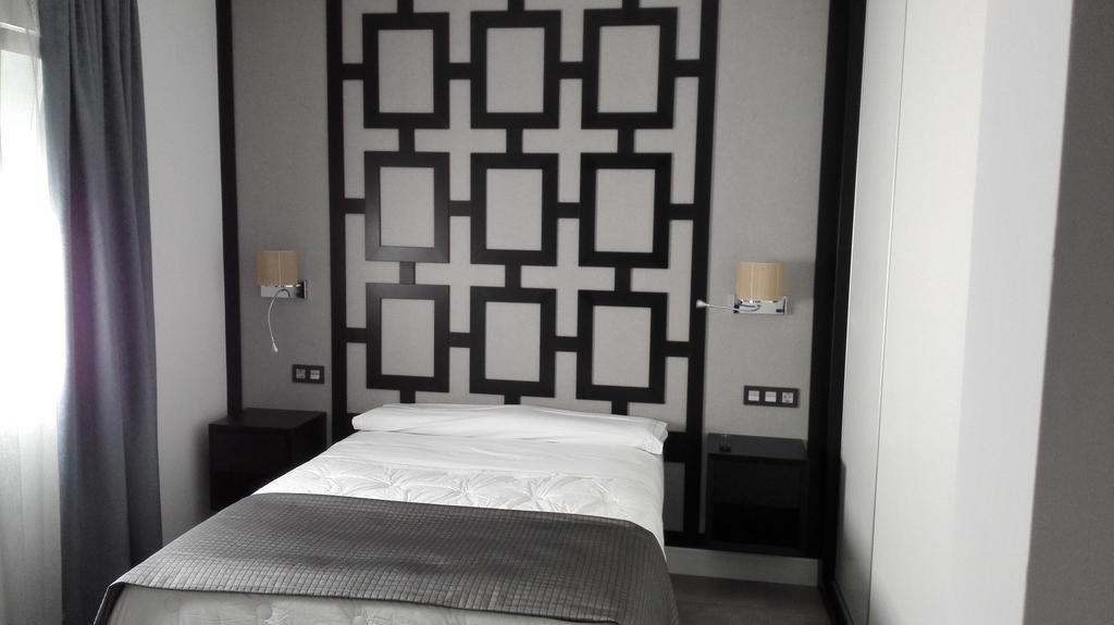 Apartamentos Las Palmeras Palma del Río Δωμάτιο φωτογραφία